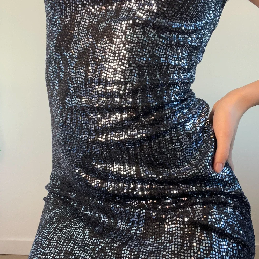 bebe y2k metallic